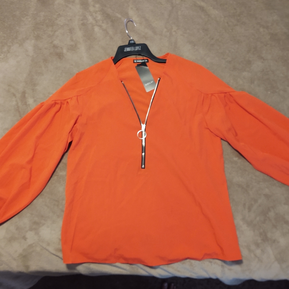 Brand new top